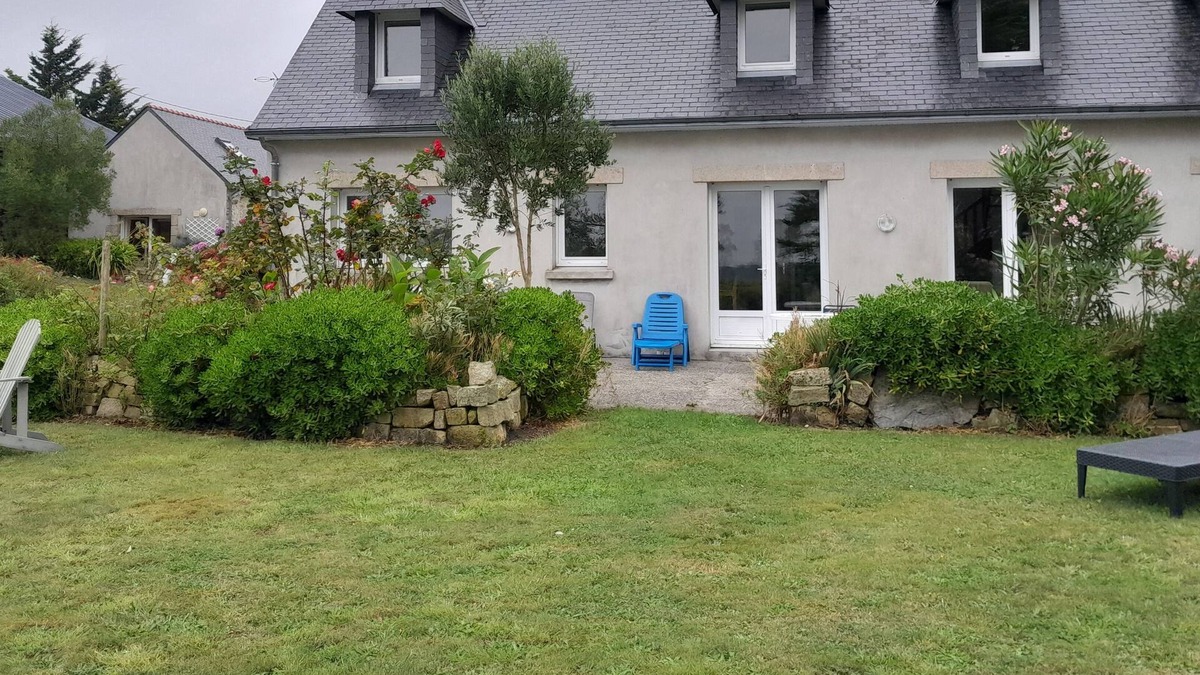 Plomodiern House | Large house surrounded by nature close to the ocean