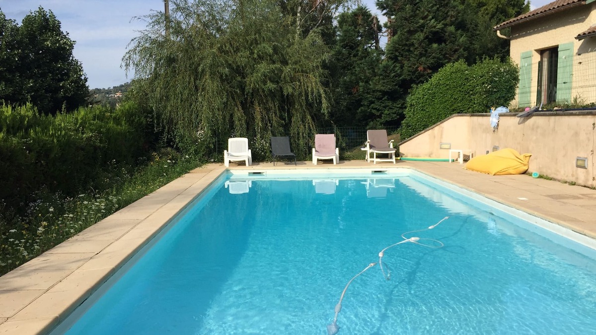 Limonest House | Large house with swimming pool near Lyon ideal for families with children
