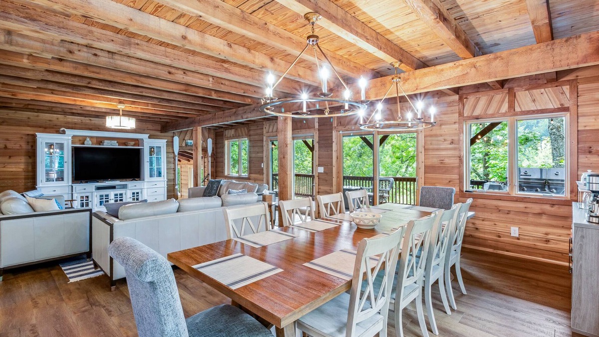 Westview Cabin | Large Lakefront Cabin on Rough River