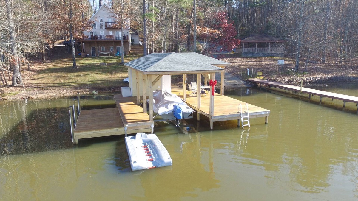 Littleton House | Large, Lakefront House, Sleeps 12 - Perfect rental for multiple families!