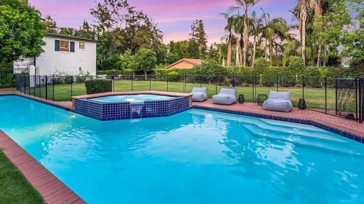 Altadena House | Large & Light-filled Pool Home