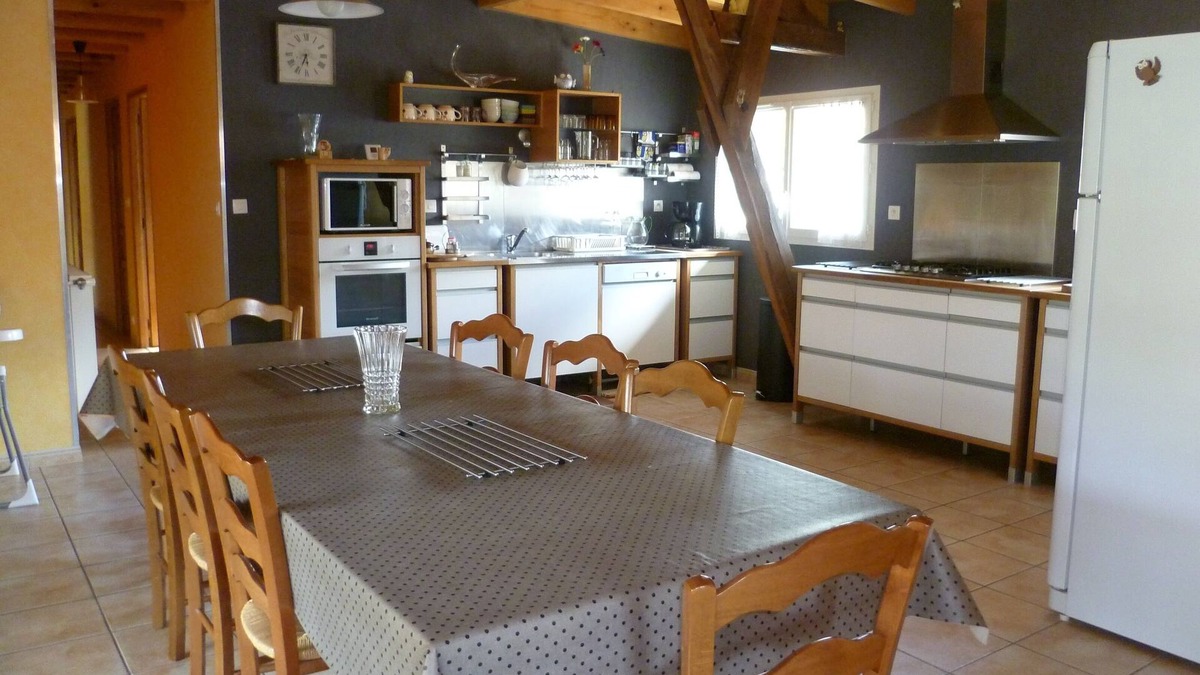 Ilheu Cottage | Large lodging rual 11 pers