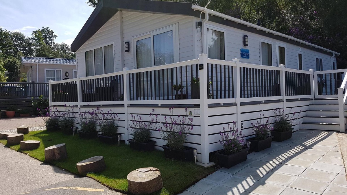 St Leonards-On-Sea Cabin | Large luxury lodge available to rent