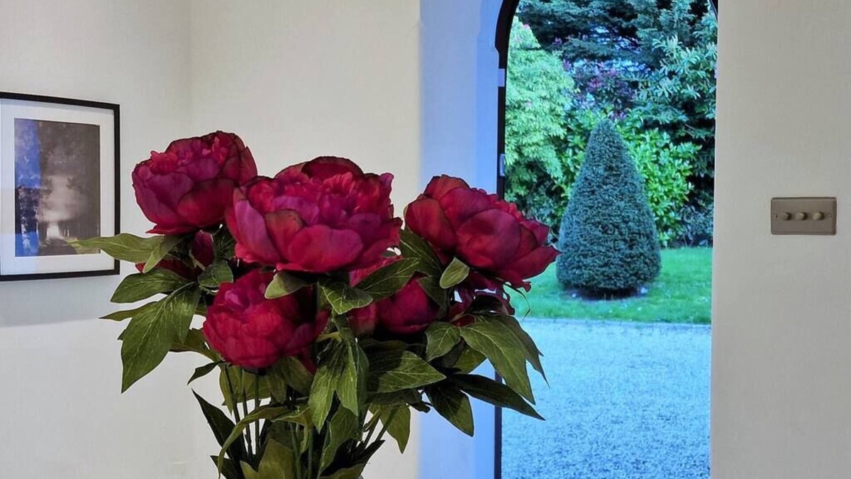 Dublin House | Large & magnificent house in landscaped gardens