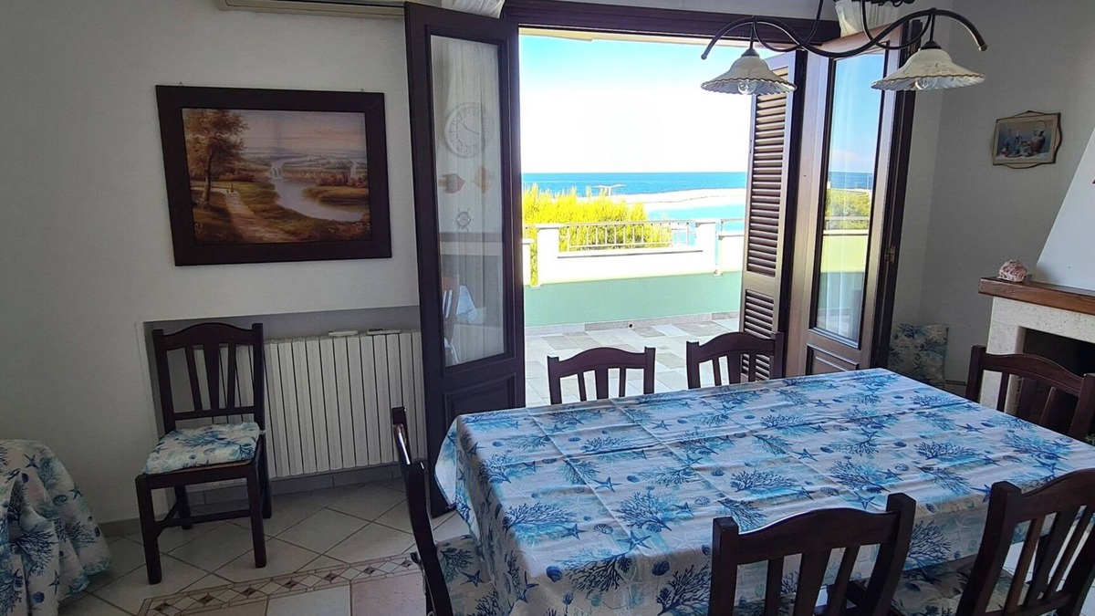 Savelletri House | Large mansion with sea view terrace