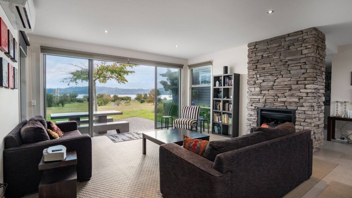 Rainbow Point House | Large Modern home, great location & has WiFi