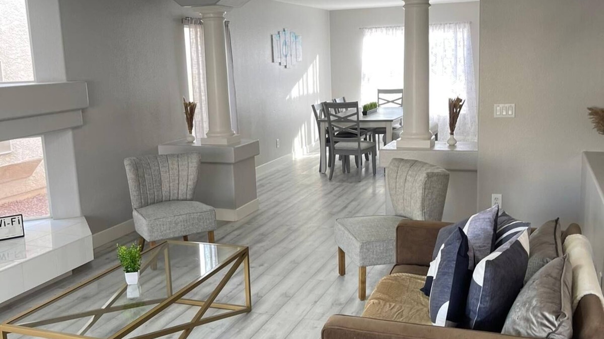 Las Vegas House | Large modern home, perfect for large groups. Minutes from the strip.