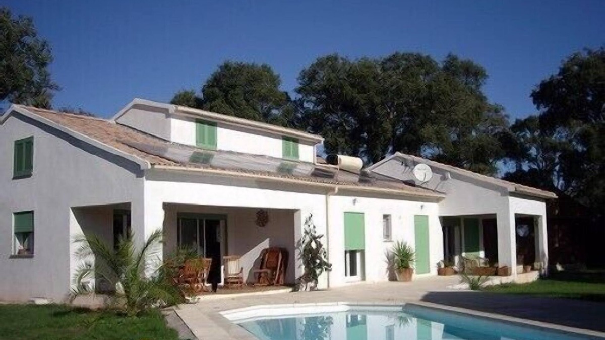 Taglio-Isolaccio Villa | Large new villa close to beach with private pool