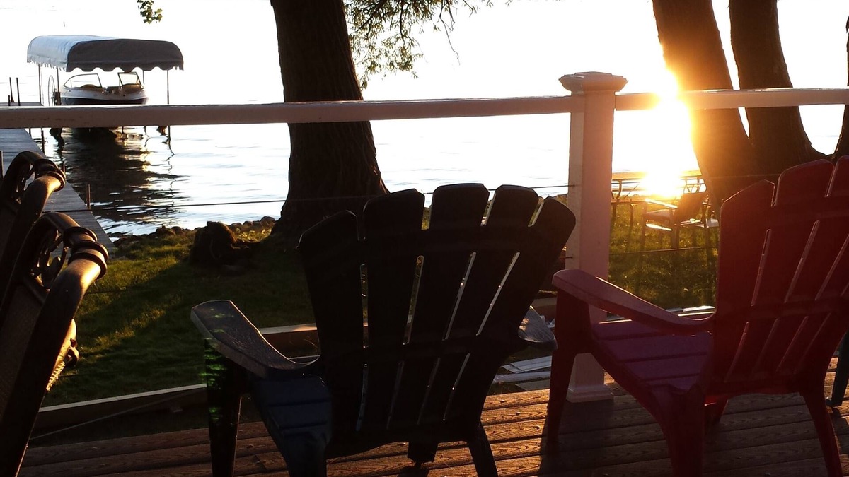 Cayuga House | Large Newly Remodeled Lake house right on the water. Sleeps 24+