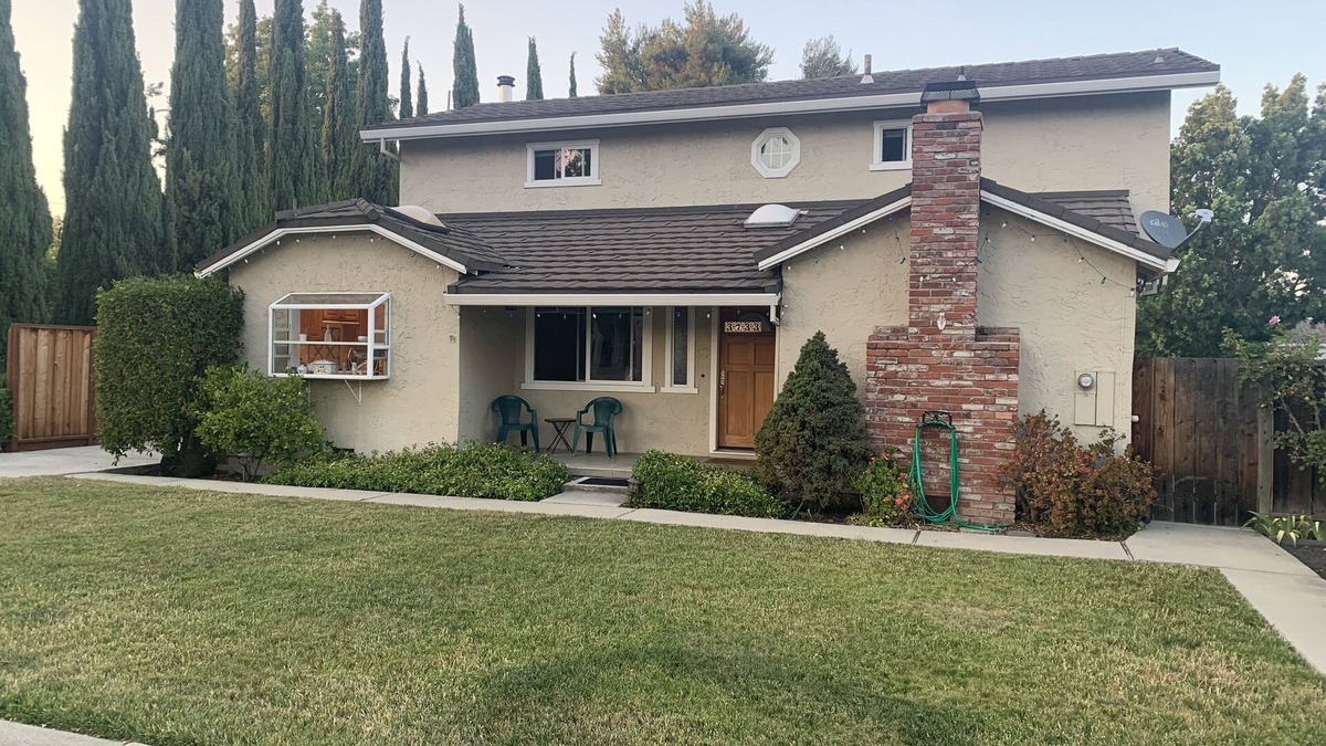 Palo Alto House | Large Palo Alto Home, Pool, 5 beds/3 baths, in the Heart of Palo Alto