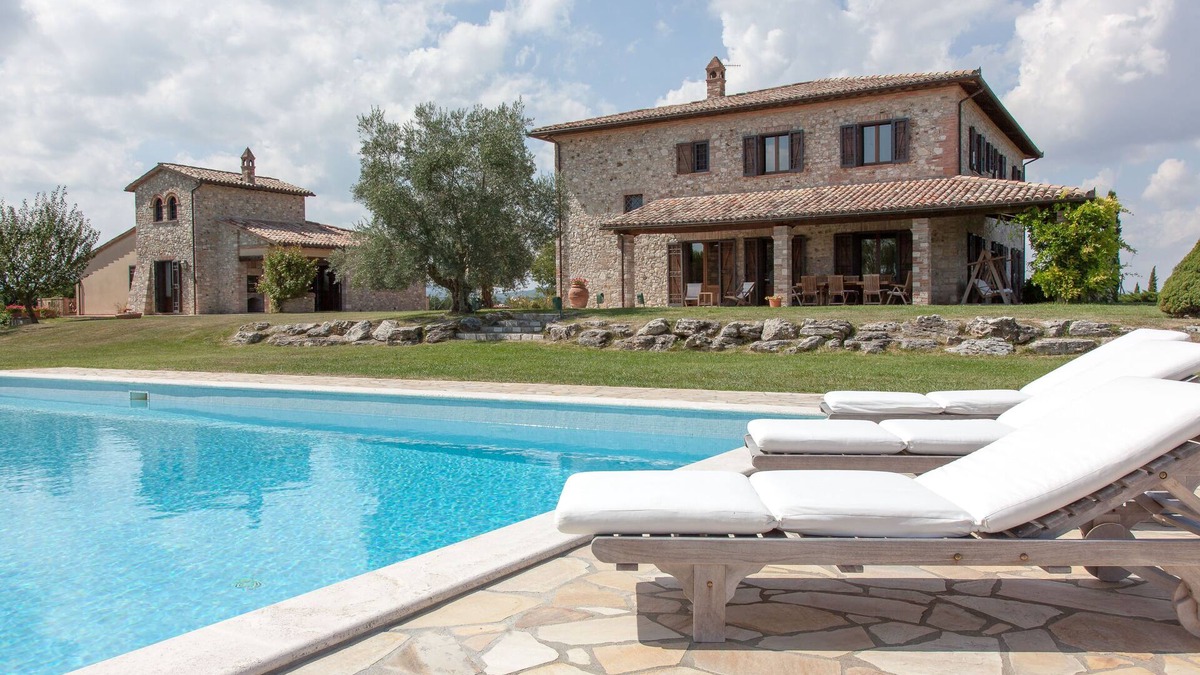 Avigliano Umbrio Villa | Large pool, scenic views, villa + guest house. Gym, Billiard room, pizza oven