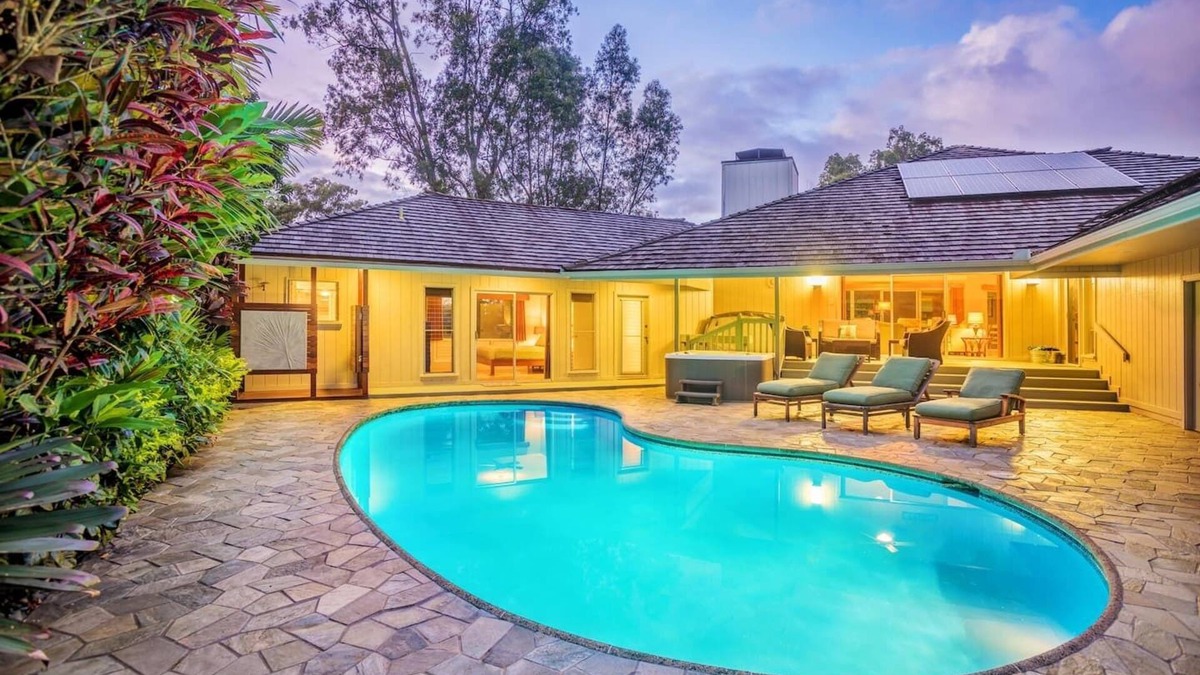 Princeville House | Large Princeville home with pool and jacuzzi on the Makai Golf Course