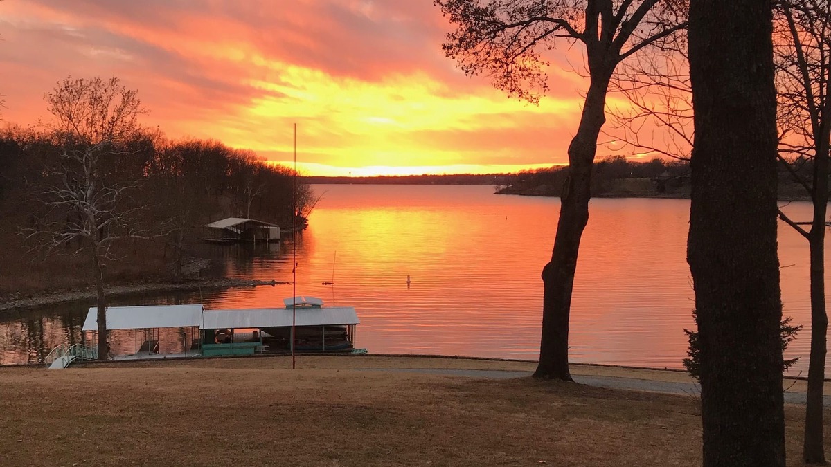 Vinita House | Large private acreage, very open space, decks, hot tub, treehouse, dock, more.