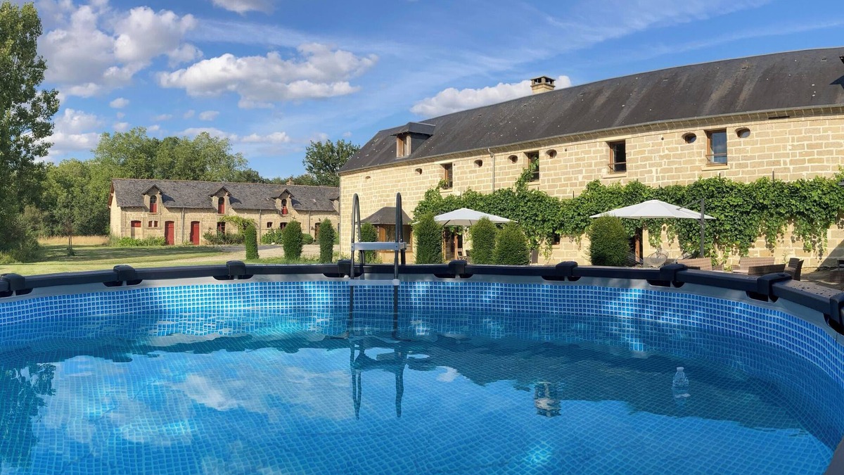 Louresse-Rochemenier House | LARGE PROPRIETY AT THE HEART OFF A PRIVATE FOREST