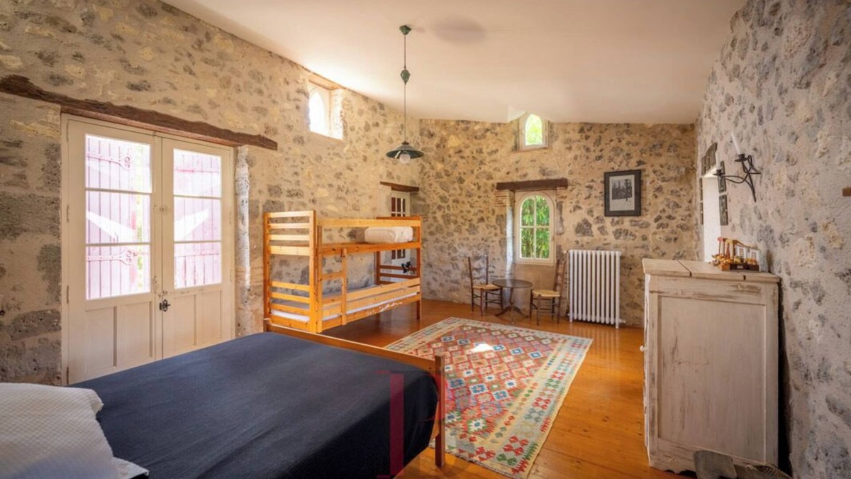 Fargues-sur-Ourbise Other | Large renovated house, ideal for a large family looking for peace and quiet.