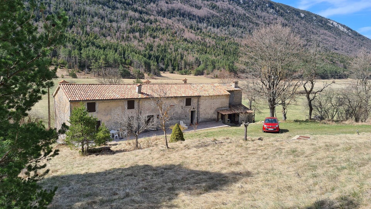 Caille House | Large renovated farm