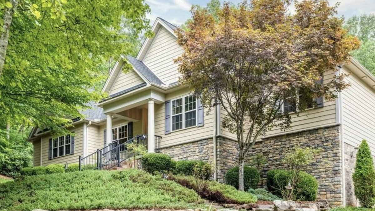 Lake Lure House | Large Rental in Rumbling Bald Resort on Septic. No damage. Ready to go!