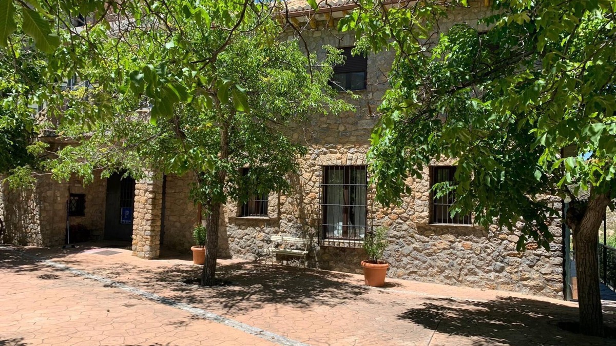 Guejar Sierra House | Large Rural House Cortijo Argumosa with pool