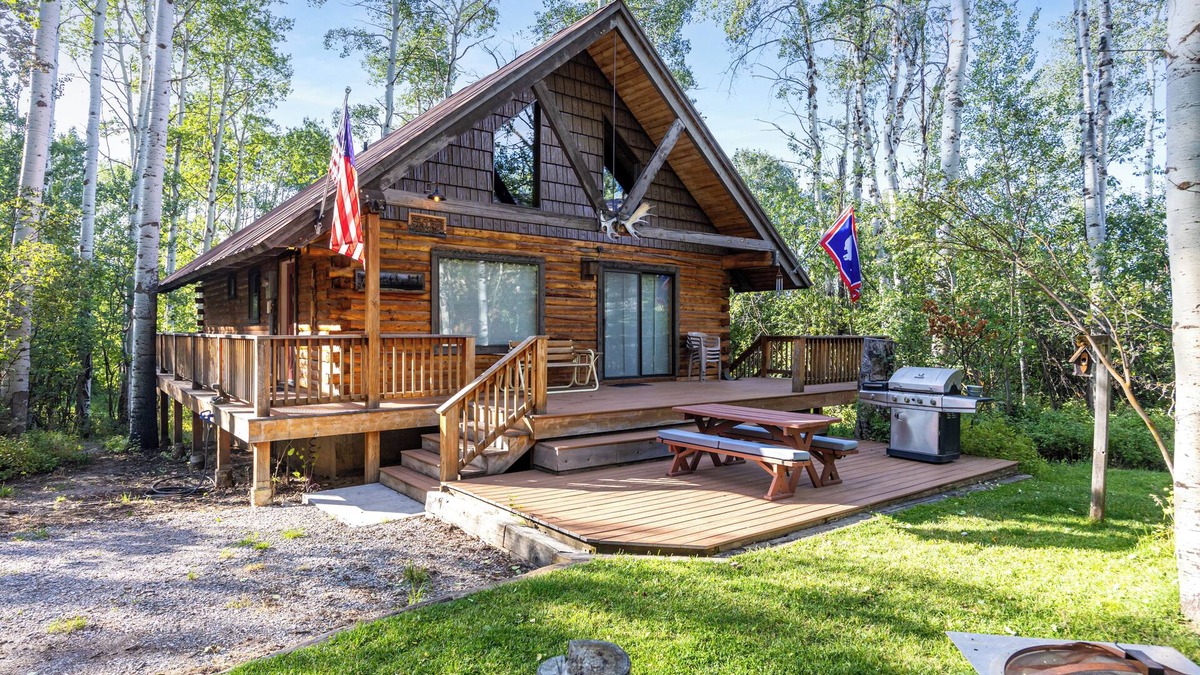 Star Valley Ranch Cabin | Large Rustic Cozy Cabin