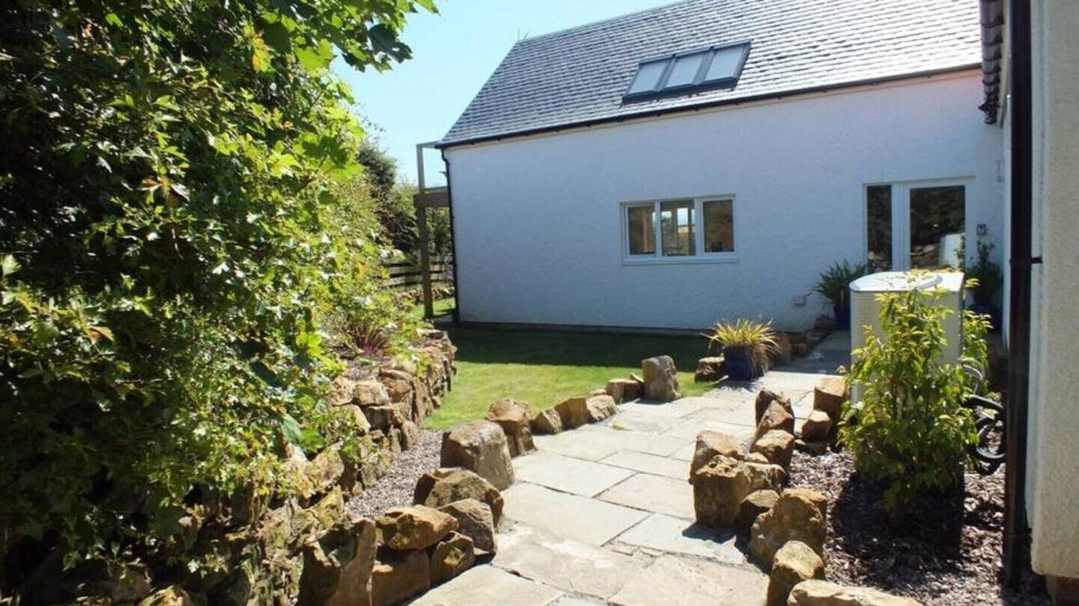 St Monans House | Large seaside family home (new games room) coastal path Elie and St.Monans Fife