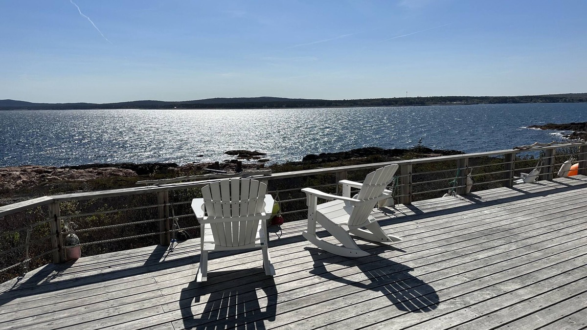 Corea House | Large, secluded home with beautiful private stone beach to explore!