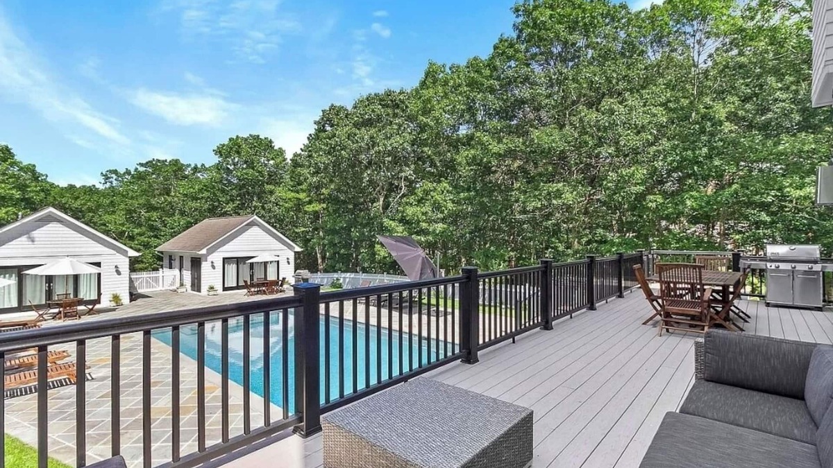 North Sea House | Large, secluded Watermill/Southampton estate with pool