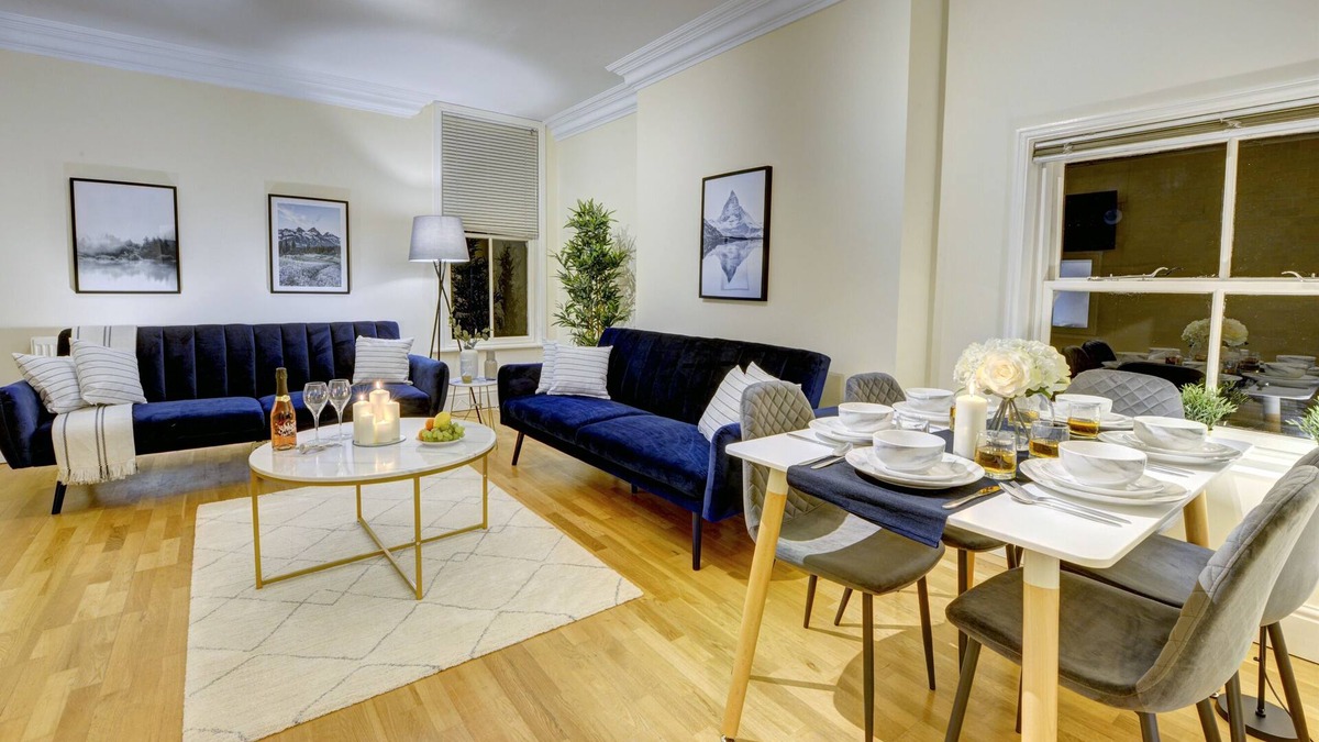 Leamington Spa Apartment | Large Spacious and Stylish 2 Bed apt with Parking