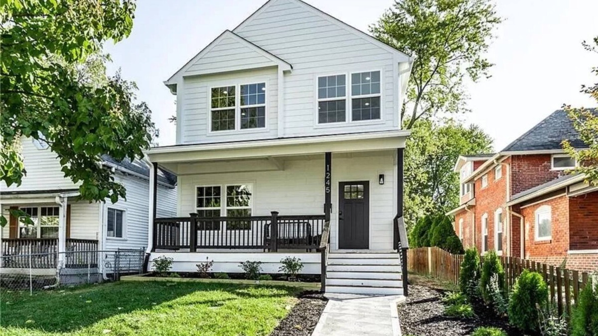 Indianapolis House | LARGE & SPACIOUS HOUSE by Downtown Indianapolis !