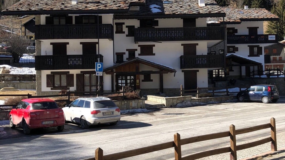 Champoluc Apartment | Large studio apartment in downtown Champoluc