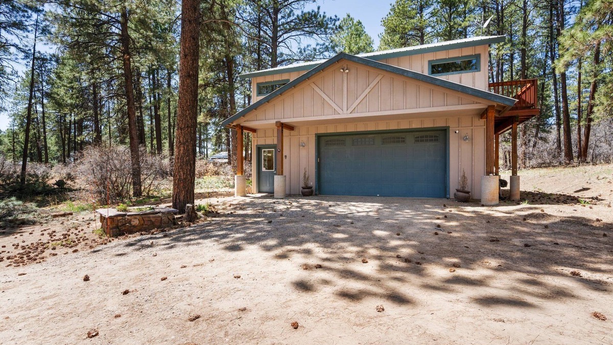Edgemont Ranch Apartment | Large studio, River and Trail Access, Pet Friendly!