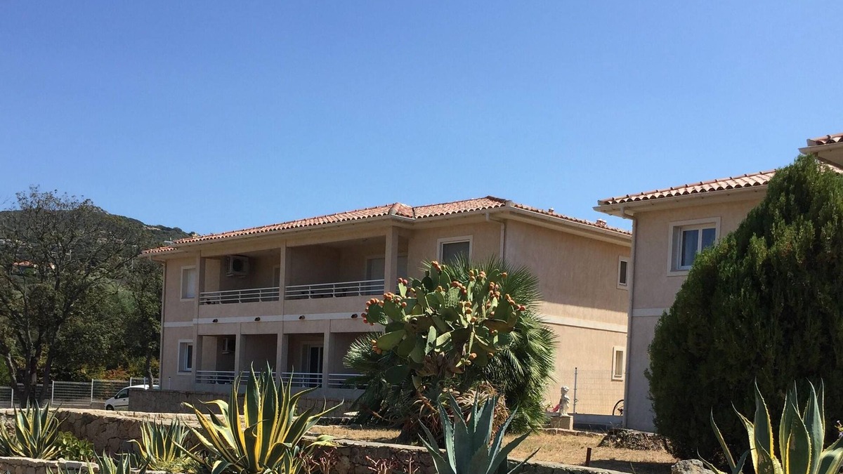 Propriano Apartment | LARGE STUDIO* SLEEPS 4 NEAR PROPRIANO'S 9 BEACHES
