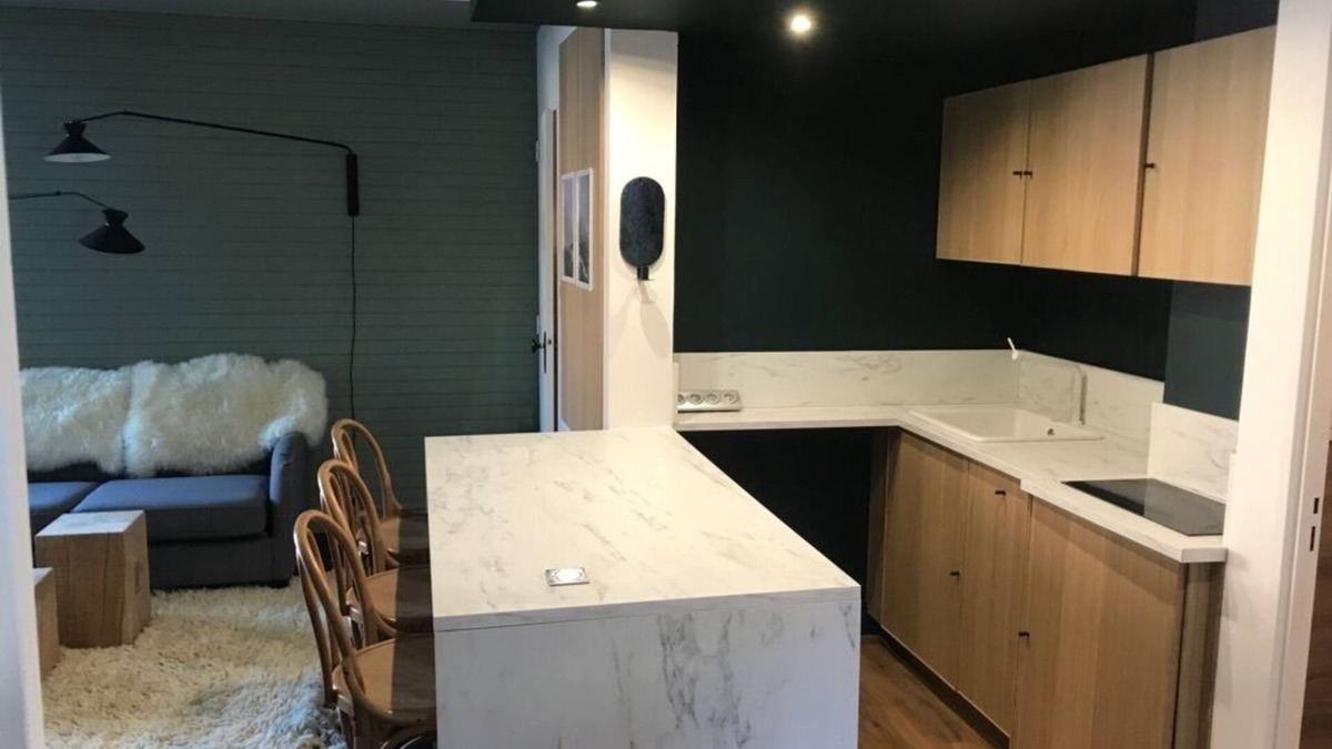 Les Claux Apartment | Large T3 60 m3 refurbished, at the foot of the slopes, tourist office and ESF