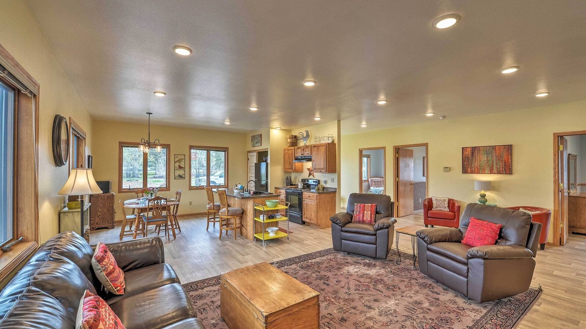 Ten Sleep House | Large Ten Sleep Home on Main St, 10 Mins to Canyon