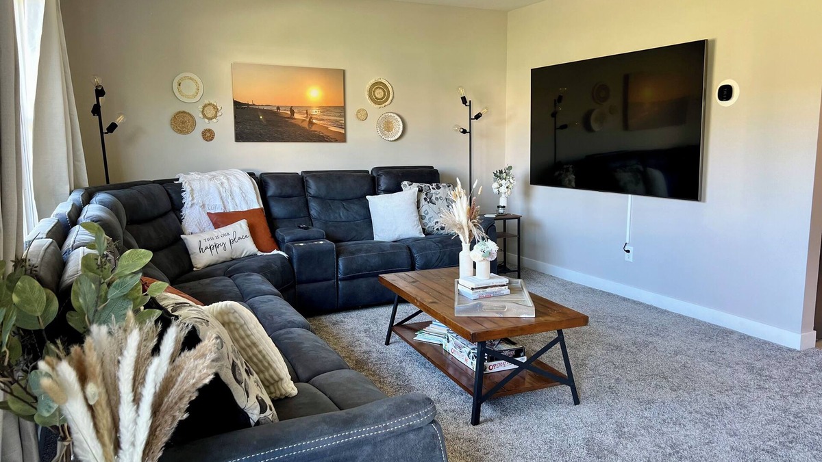 Chesterton House | Large Townhouse! Close to Dunes State Park: Short-Term Stays