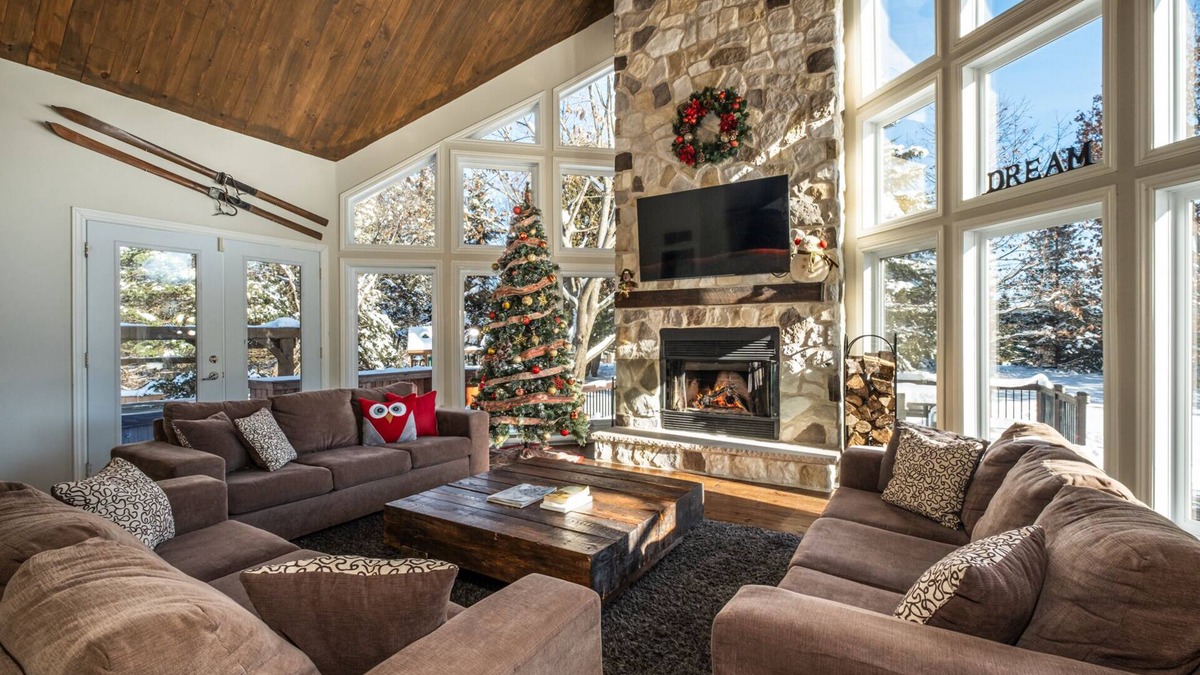 Mont-Tremblant House | Large Tremblant Ski and Golf Chalet