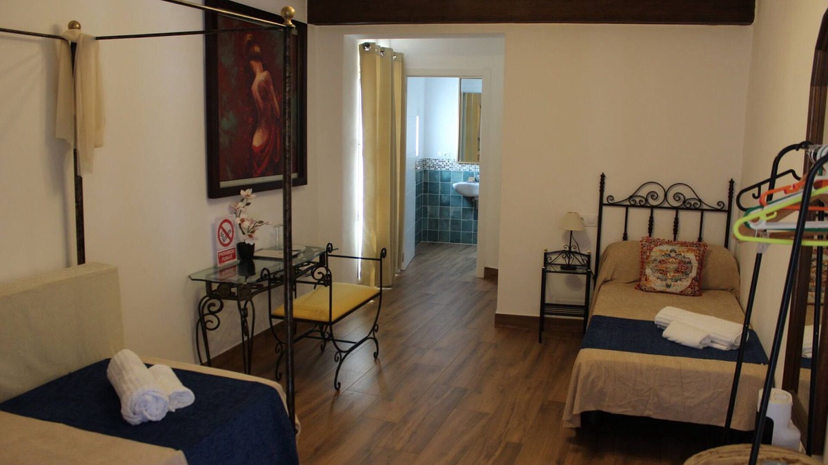 Cuevas Del Almanzora Hotel | LARGE TWIN ROOM WITH PRIVATE TERRACE