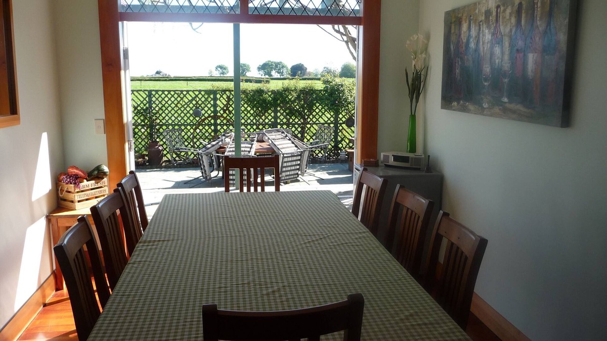 Waitoa House | Large two level, five bedroom Country Villa