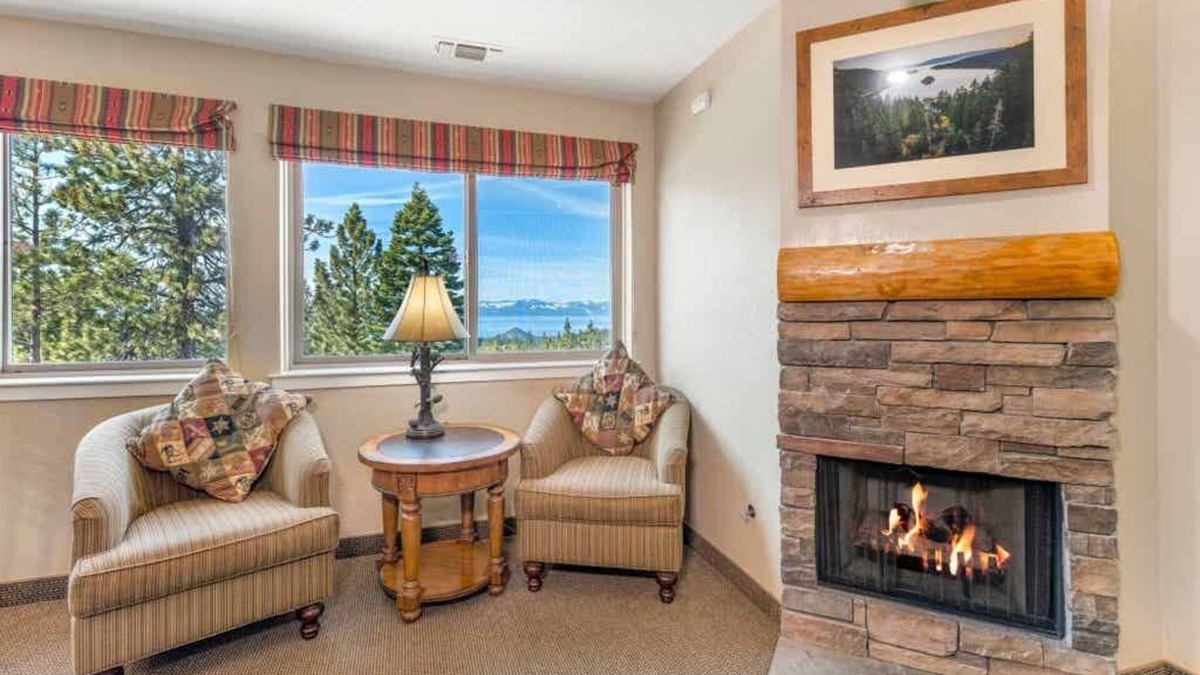 Lower Kingsbury Resort | Large units many with lake views, full kitchens, covered parking