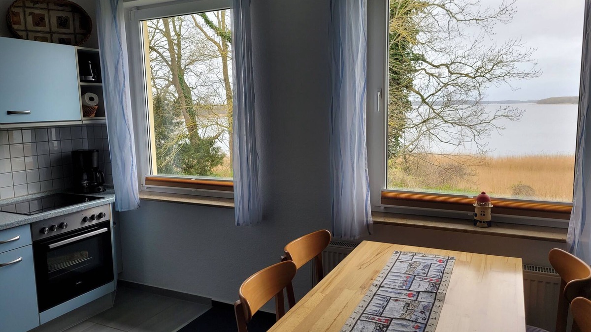 Sundhagen Apartment | Large vacation apartment 2 lake view - Gästehaus Niederhof - only 50 meters to the