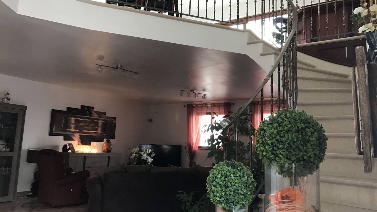 Huisnes-sur-Mer Villa | Large Villa with view of Mont St Michel 10/12 pers
