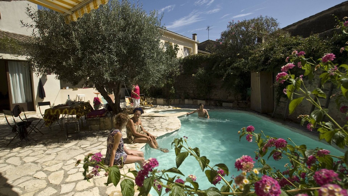 Marsillargues House | Large village house with pool and patio