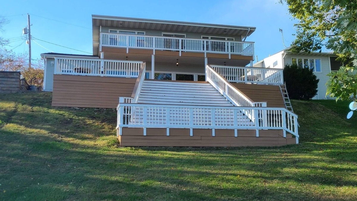 Decatur House | Large waterfront home w/boat rental available, great for family vacation.