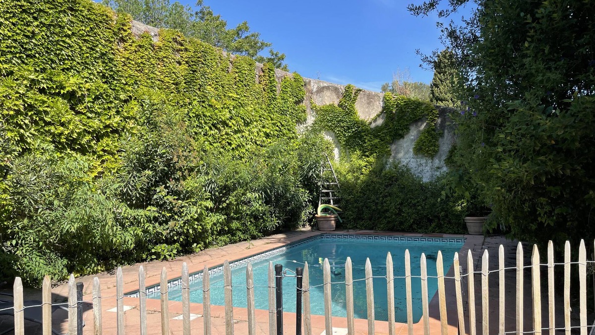 Bernis House | Large winegrower's house with swimming pool