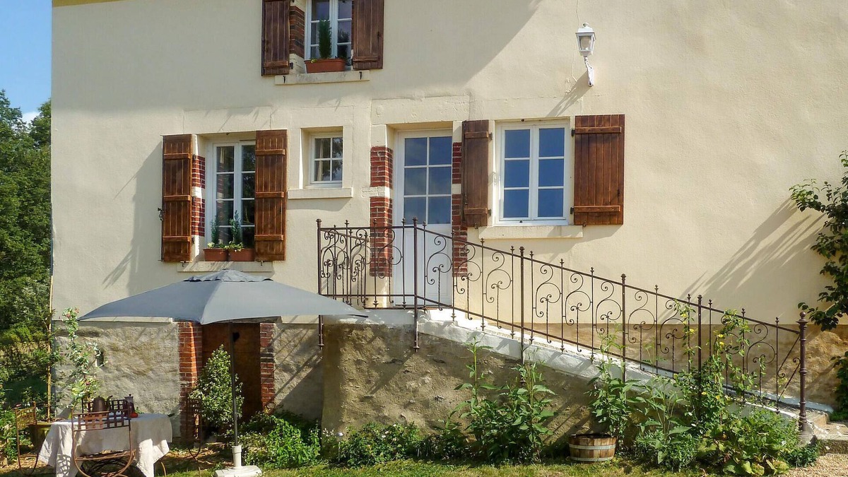 Mouilleron-Saint-Germain House | LARGETEAU astronomer's house