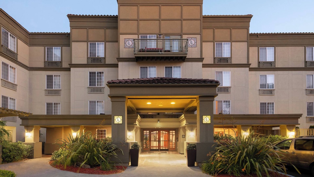 East Roseville Parkway Hotel | Larkspur Landing Extended Stay Suites Roseville