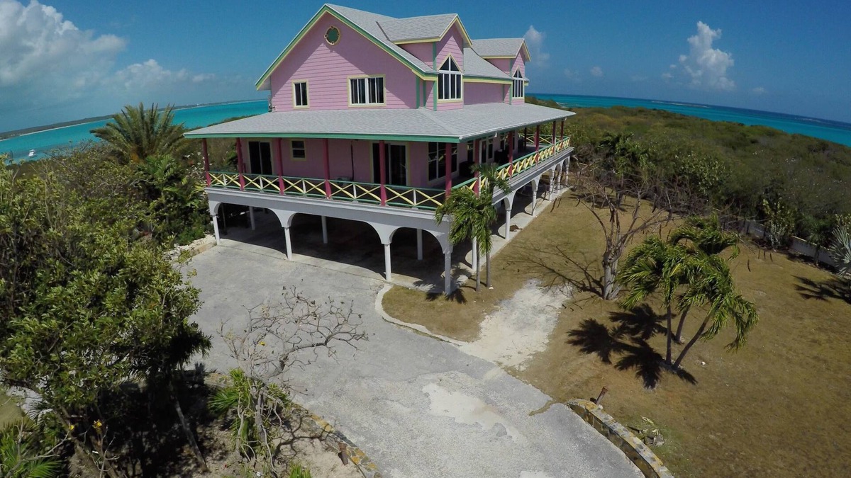 Great Exuma House | Las Breezes 5 Bedroom Villa, With 1/2 Mile Private Beach On Hooper's Bay