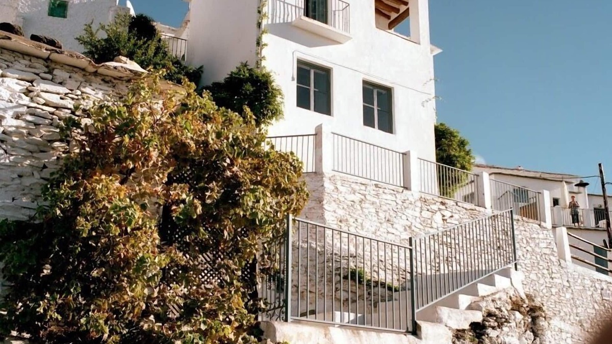 Mairena House | Las Chimeneas