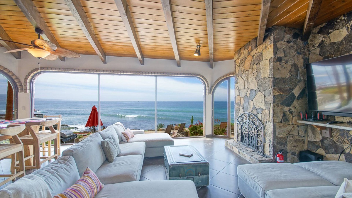 Las Gaviotas House | Las Gaviotas Front Row