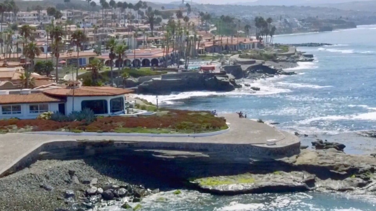 Las Gaviotas House | Las Gaviotas point 220* Views, beach front, 4br, Courtyard, private ht. tub pool
