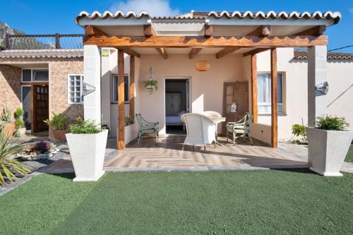 Jedey House | Las Golondrinas - A